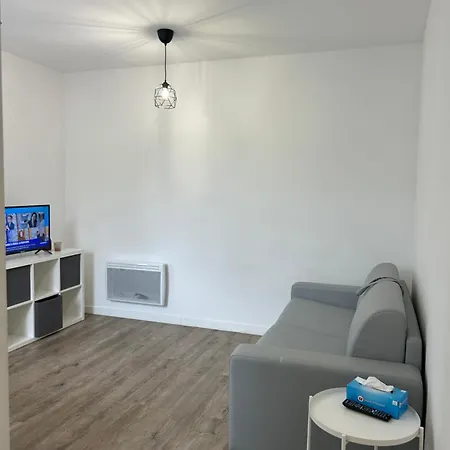 Superbe Meublé Avec Parking Appartamento Maubeuge